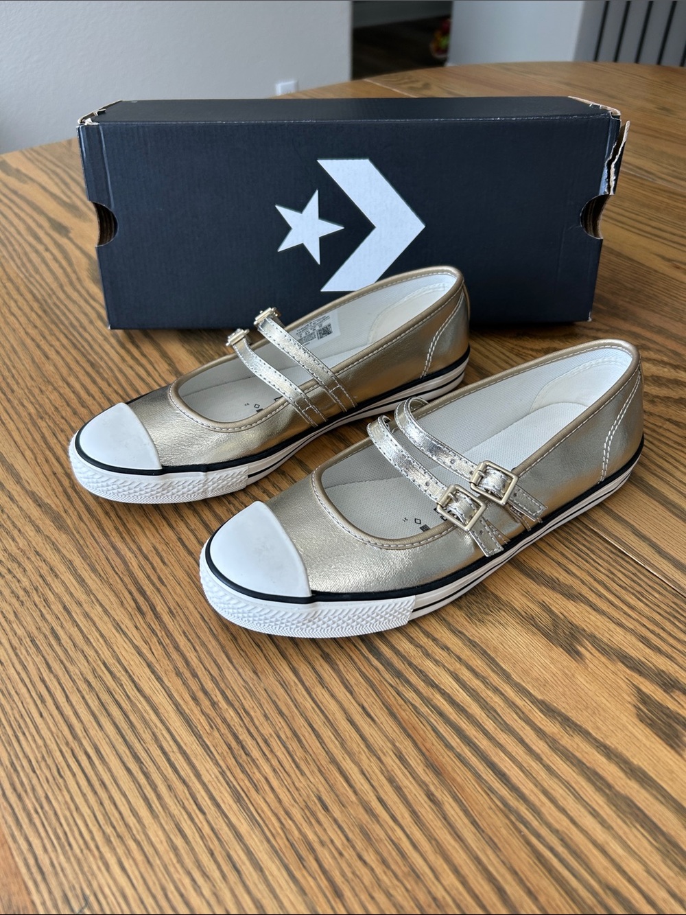 Converse Metallic Gold Dainty Mary Jane Sneakers, size 8, NIB